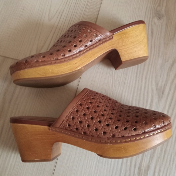 Patricia Nash Lorena Clogs - Picture 3 of 6